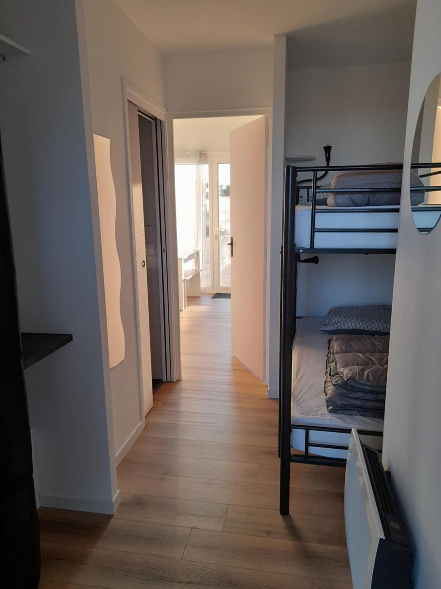 Apartment Au Bord Du Courant
